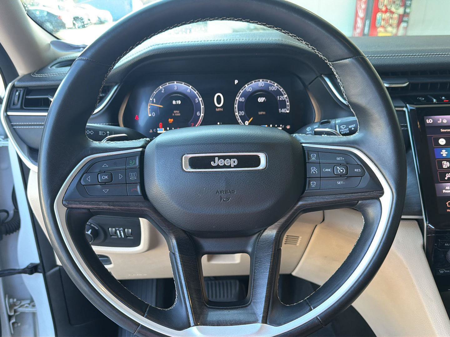 Used 2021 Jeep Grand Cherokee L Limited AWD/4WD image 21