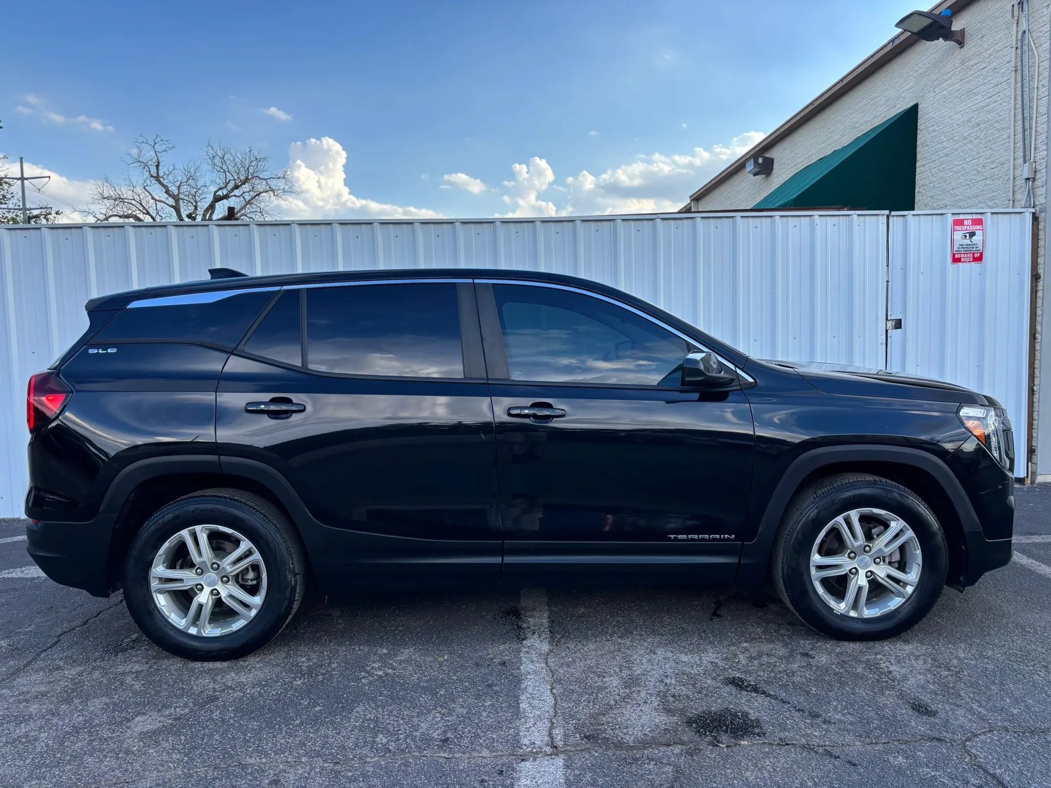 Used 2023 GMC Terrain SLE FWD image 6