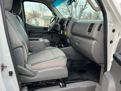 Used 2013 Nissan NV 3500 S w/ Side Curtain Airbag Pkg image 12