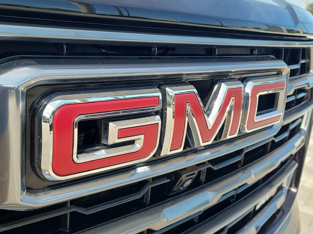 Used 2026 GMC Yukon AT4 w/ Premium Trailering Package AWD/4WD image 9