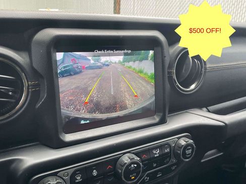 Used 2021 Jeep Wrangler Unlimited Sahara AWD/4WD image 28