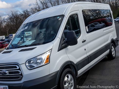Used 2017 Ford Transit 350 XLT RWD image 4