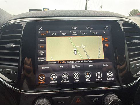 Used 2020 Jeep Grand Cherokee Altitude RWD image 32