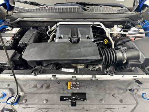 Used 2024 GMC Canyon AT4 w/ Canyon Safety Plus Package image 31