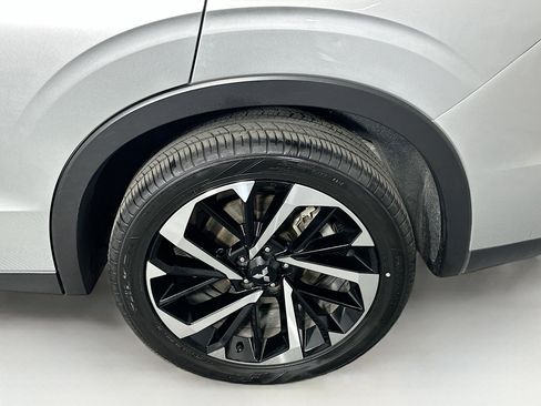 Used 2024 Mitsubishi Outlander SE image 11