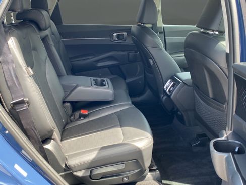 Used 2024 Kia Sorento S w/ Panoramic Sunroof Package AWD/4WD image 25