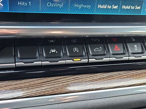 Used 2023 Chevrolet Silverado 1500 LT image 17