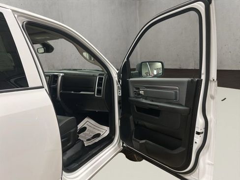 Used 2022 RAM 1500 Classic SLT image 18