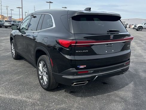 Used 2025 Buick Enclave Preferred image 11