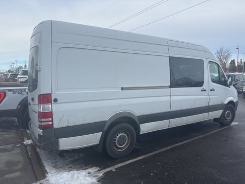 Used 2015 Freightliner Sprinter 2500 image 12