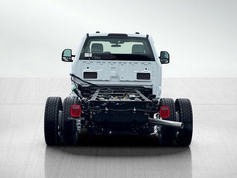 New 2025 Ford F550 4x4 Regular Cab Super Duty image 4