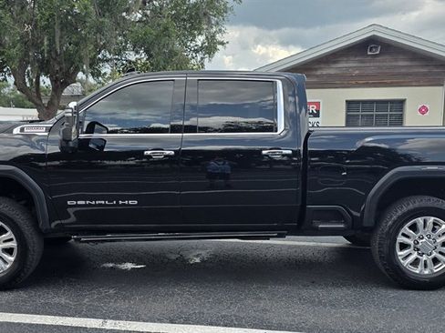 Used 2020 GMC Sierra 2500 Denali w/ Denali Ultimate Package AWD/4WD image 3