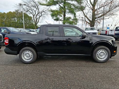 New 2025 Ford Maverick XL image 8