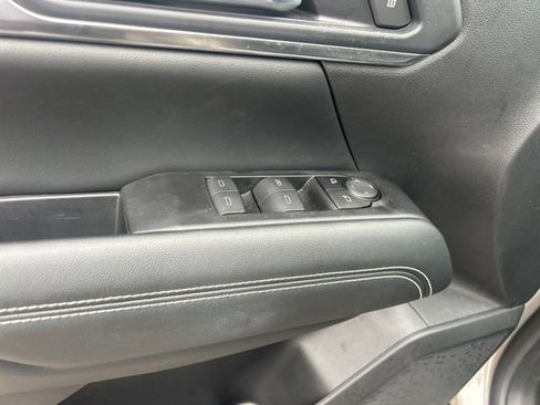 Used 2025 GMC Terrain Elevation image 13