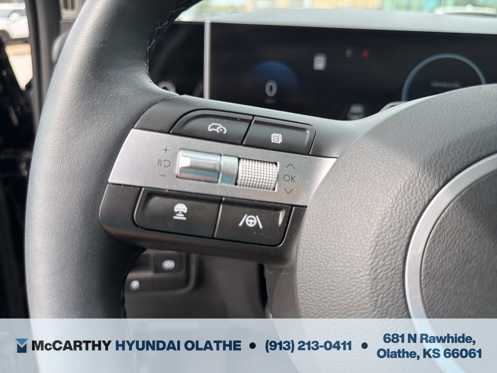 Used 2025 Hyundai Tucson Limited AWD/4WD image 30