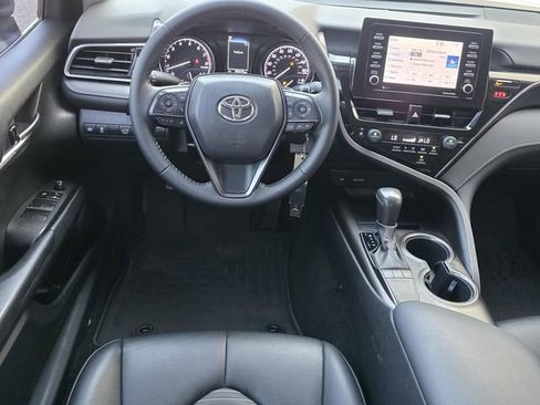 Used 2023 Toyota Camry SE FWD image 11