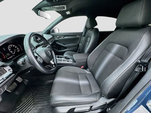 Used 2025 Honda Civic Sport image 13