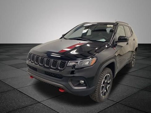 Used 2026 Jeep Compass Trailhawk w/ Sun, Sound & Navigation Group image 3