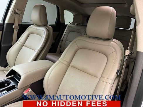 Used 2022 Lincoln Corsair AWD w/ Premium Package image 14