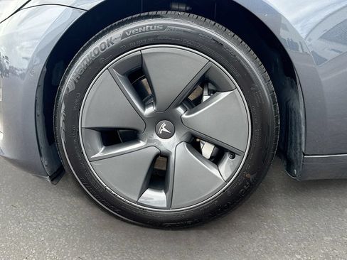 Used 2022 Tesla Model 3 Long Range AWD/4WD image 34