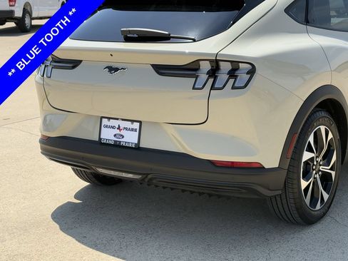 Used 2025 Ford Mustang Mach-E Select RWD image 9