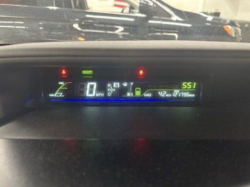 Used 2015 Toyota Prius V Two image 3