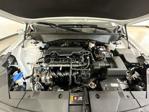 Used 2025 Hyundai Kona SEL AWD/4WD image 34