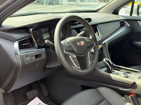 New 2026 Cadillac XT5 Luxury AWD/4WD image 3