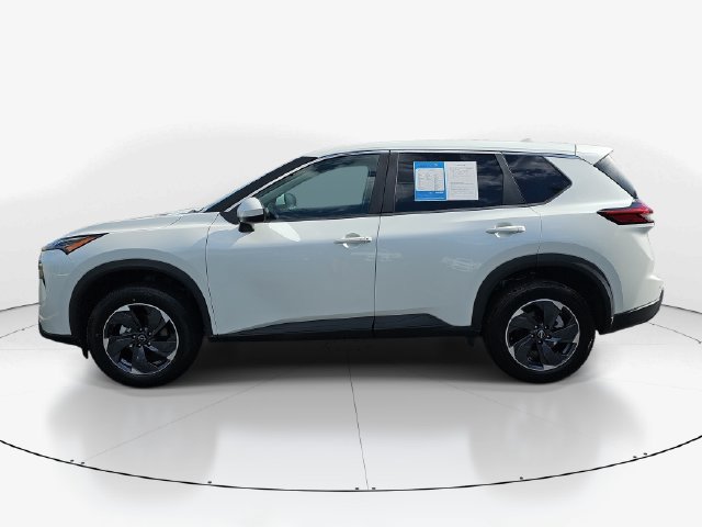 Used 2024 Nissan Rogue SV FWD image 8