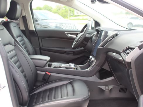 Used 2024 Ford Edge SEL image 25
