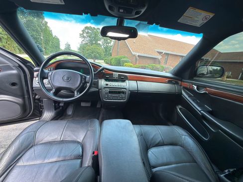 Used 2005 Cadillac De Ville Limousine FWD image 13