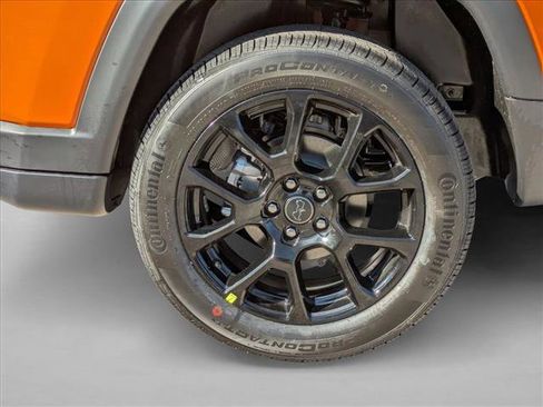 New 2026 Jeep Compass Latitude AWD/4WD image 10