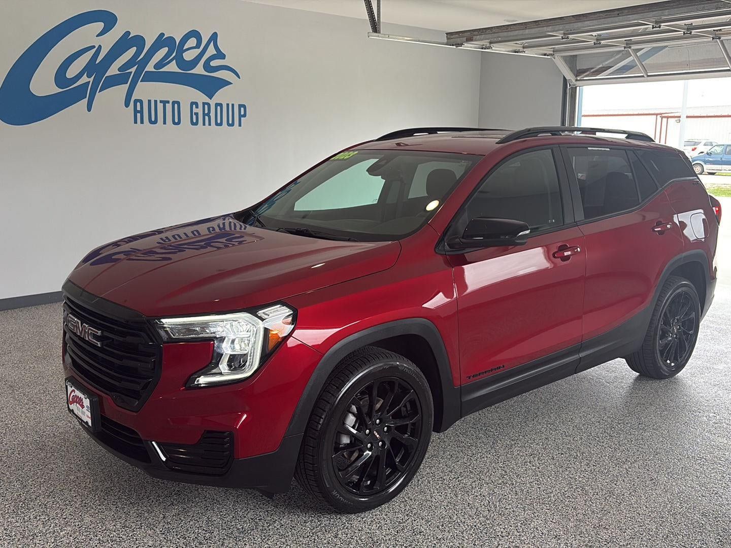 Used 2023 GMC Terrain SLE w/ Driver Convenience Package AWD/4WD image 1