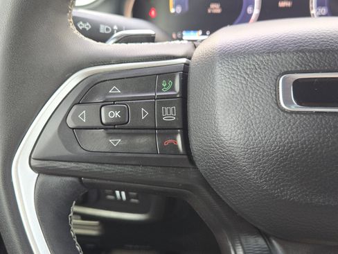 Used 2024 Jeep Grand Cherokee L Altitude image 30