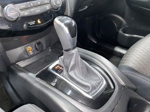 Used 2017 Nissan Rogue SV AWD/4WD image 21