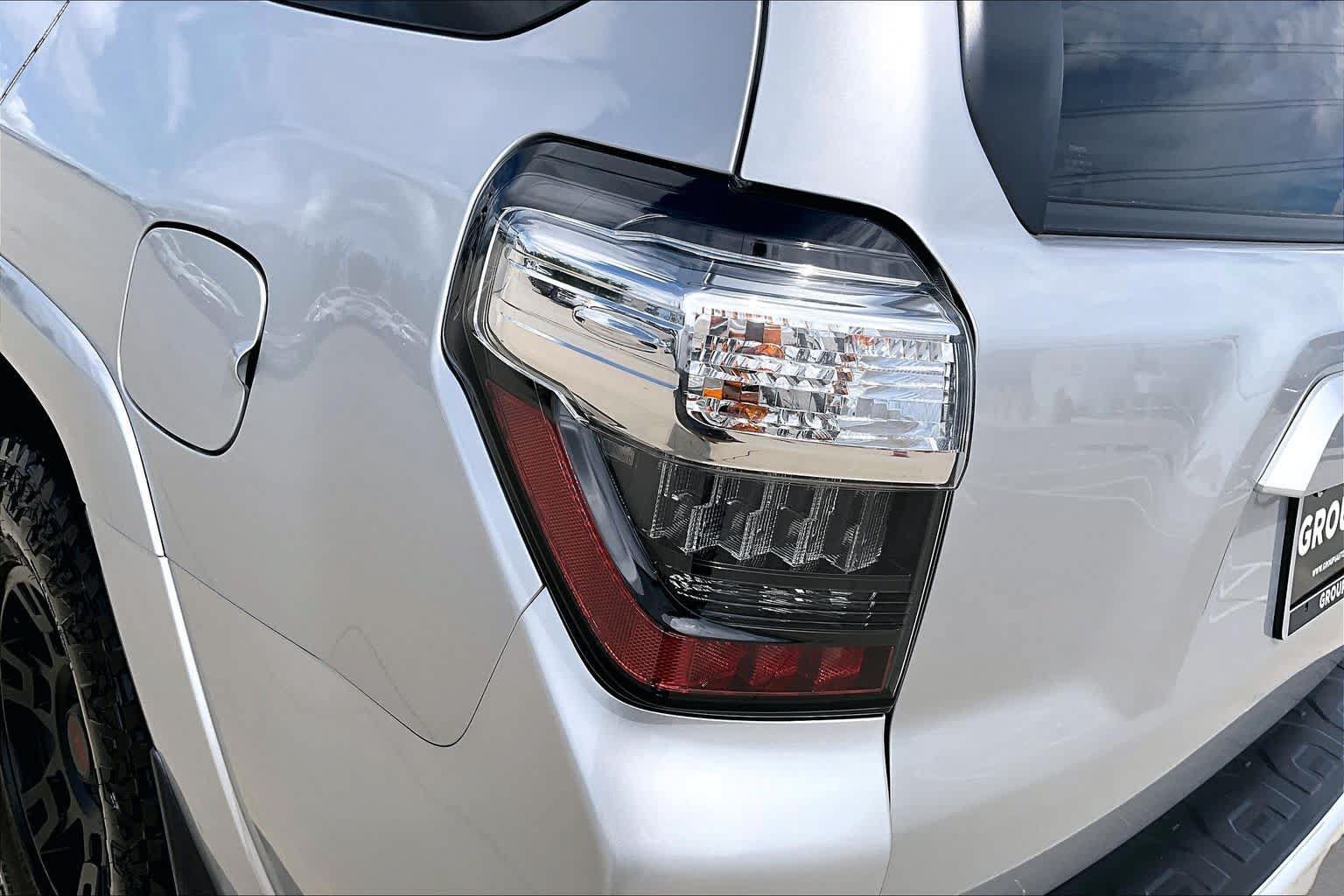 Used 2022 Toyota 4Runner SR5 Premium w/ Moonroof Package RWD image 29