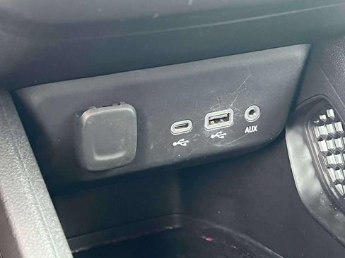 Used 2023 Chevrolet TrailBlazer LT FWD image 32