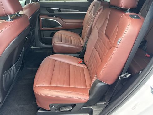 Used 2024 Kia Telluride SX Prestige w/ Towing Package AWD/4WD image 20