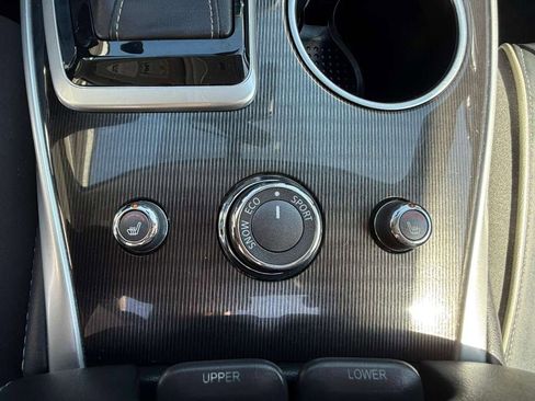 Used 2019 INFINITI QX60 Luxe w/ Essential Package image 38