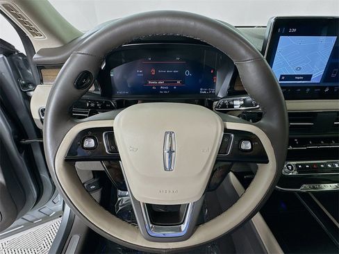 Used 2024 Lincoln Corsair Grand Touring image 11