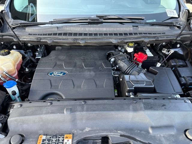 Used 2015 Ford Edge Titanium AWD/4WD image 10