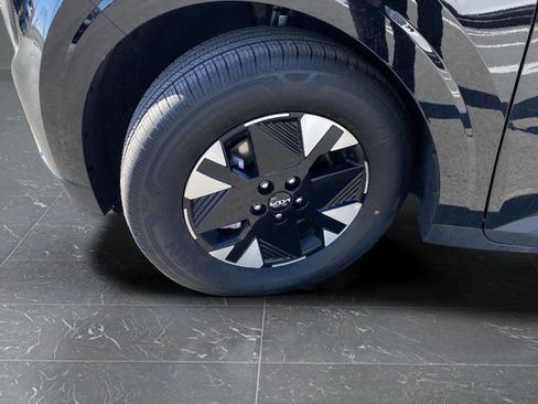 New 2026 Kia Carnival LXS FWD image 42