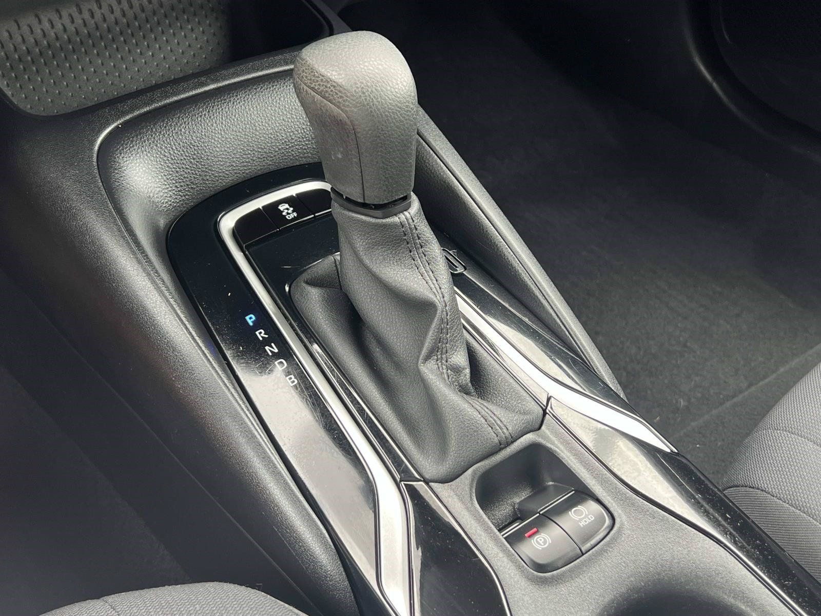 Used 2020 Toyota Corolla LE FWD image 32