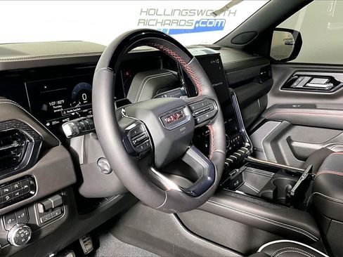 Used 2025 GMC Yukon AT4 Ultimate image 10