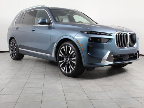 New 2026 BMW X7 xDrive40i w/ Premium Package image 7