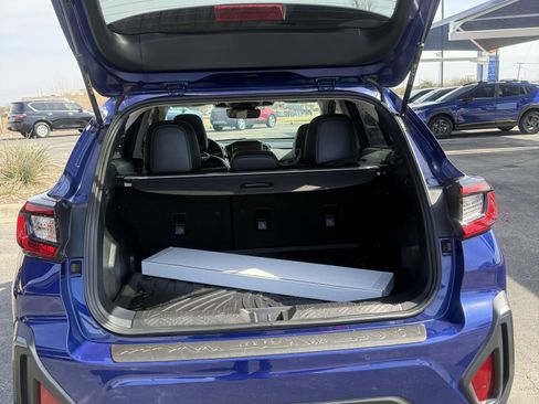 Used 2025 Subaru Crosstrek 2.5i Limited w/ Crosstrek Mirror Package image 9