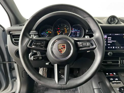 Used 2025 Porsche Macan image 12