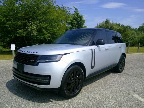 Used 2024 Land Rover Range Rover Long Wheelbase SE AWD/4WD image 9