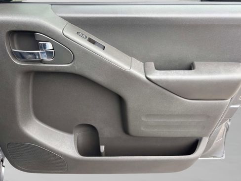 Used 2019 Nissan Frontier PRO-4X image 21