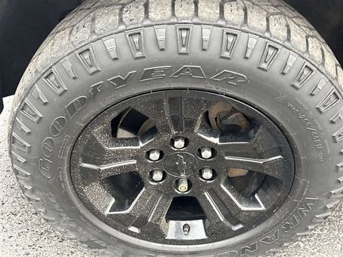 Used 2019 Chevrolet Silverado 1500 LT w/ All Star Edition image 31